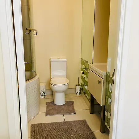 2 Bedroom 2 Bathroom Apartment In Sandton Johannesburg Buitenkant foto